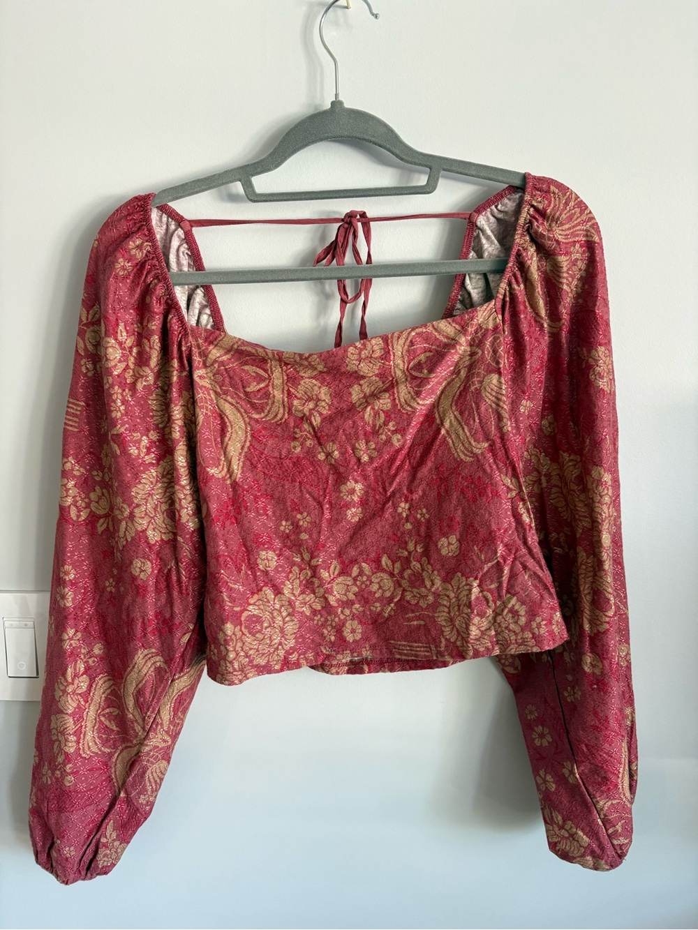 Floral Red Puff-Sleeve Top Brand: Kimchi Blue